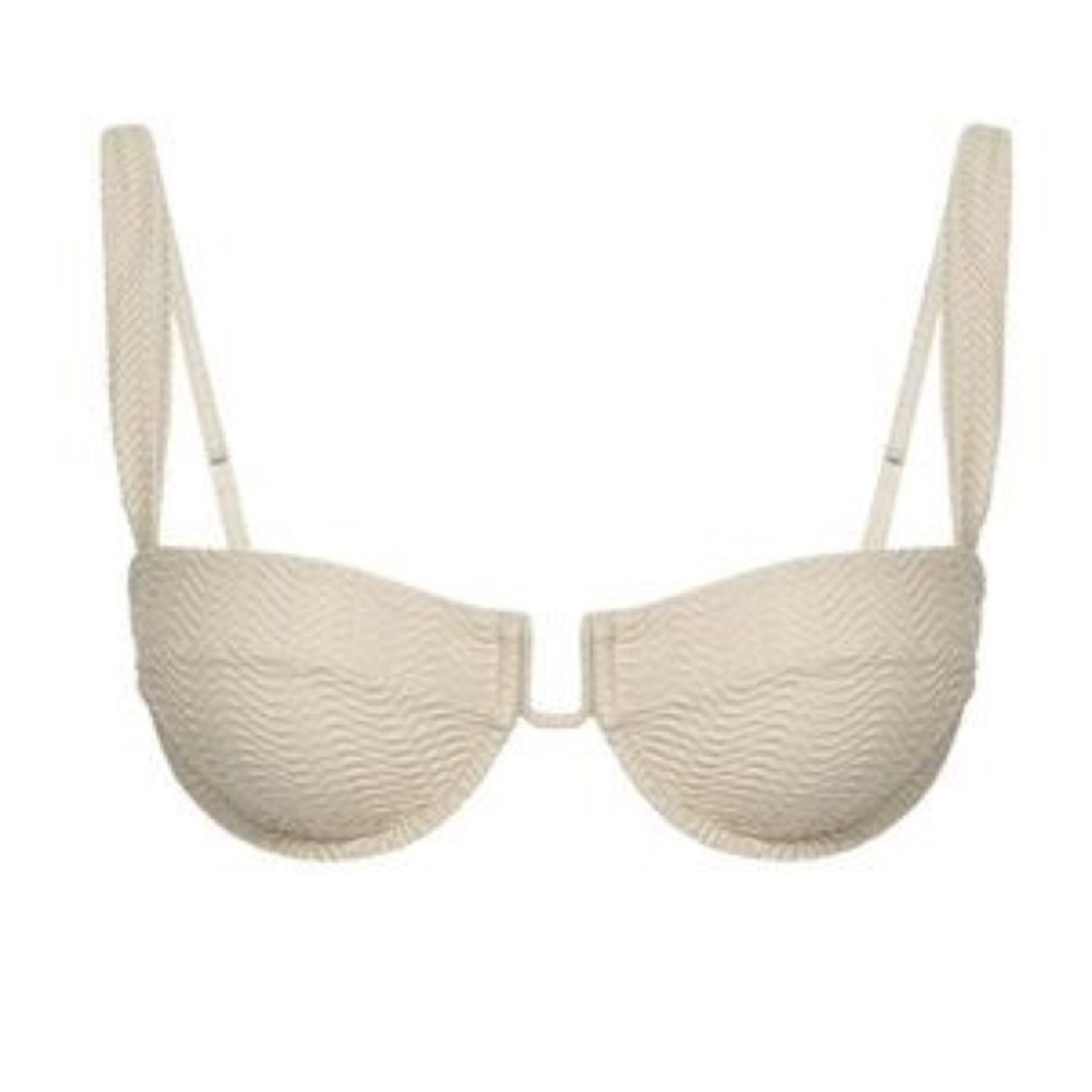Monday Swimwear Cala Roja Top